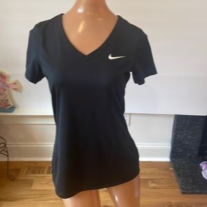 NIKE PRO V-Neck black short sleeve top. Size med